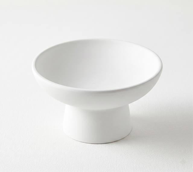 מעמד תכשיטים מבטון פולימרי בעבודת יד, Yama Design