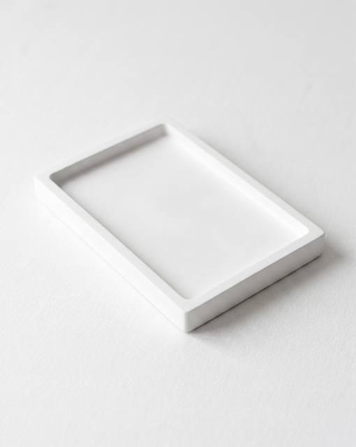מגש מלבני מבטון פולימרי בעבודת יד, Yama Design